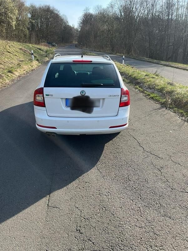 Gebraucht Skoda Octavia RS 170 PS (125 kW) 2009 Weiß Kombi