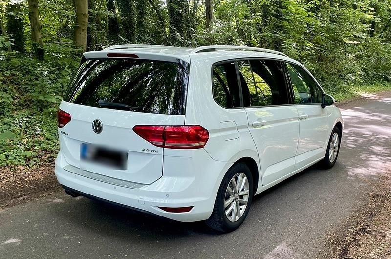 Gebraucht VW Touran 150 PS (110 kW) 2016 Weiß Van / Kleinbus