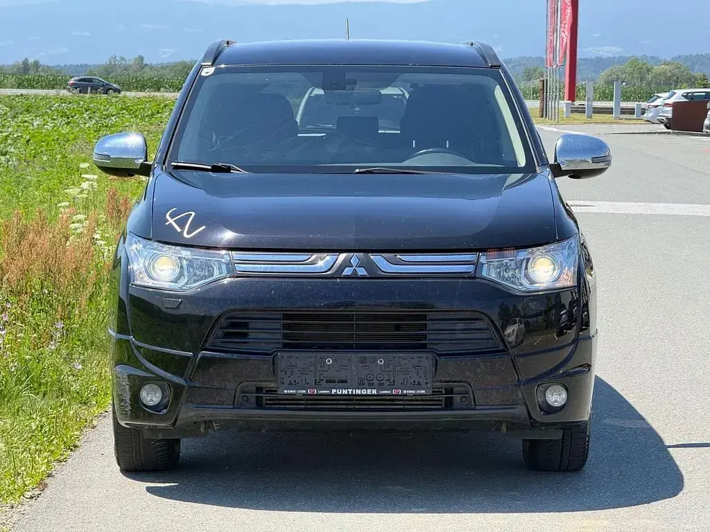Gebraucht Mitsubishi Outlander Intense+ 150 PS (110 kW) 2013 Schwarz SUV