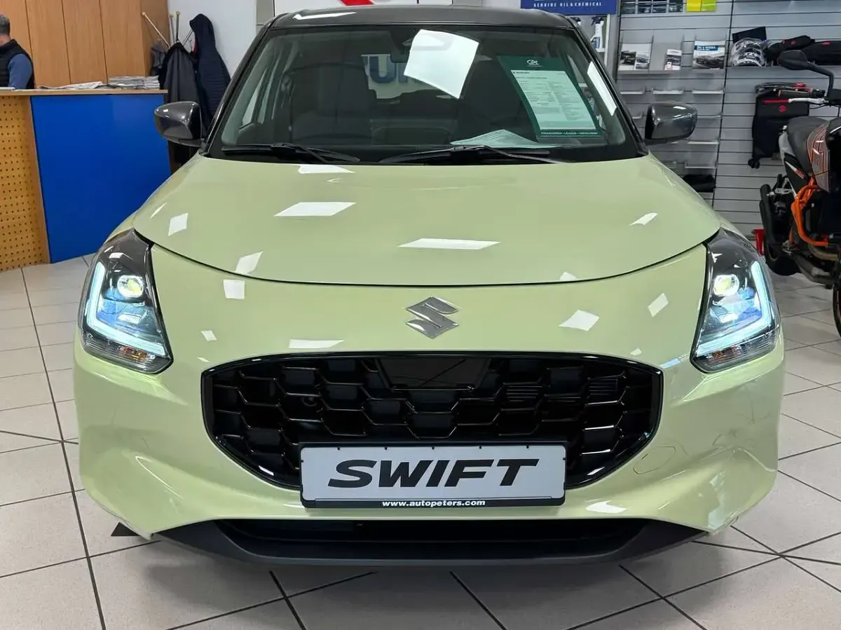 Neu Suzuki Swift Comfort 83 PS (61 kW) 2026 Cool yellow metallic/mineral g Kleinwagen