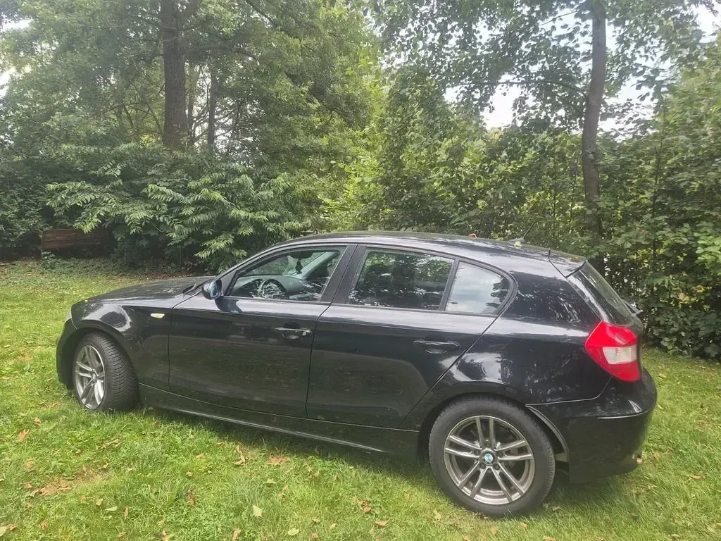 Gebraucht BMW 118 143 PS (105 kW) 2005 Schwarz Kleinwagen