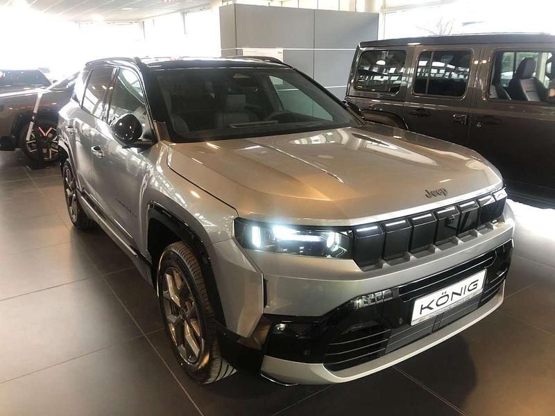 Gebraucht Jeep Compass 145 PS (106 kW) 2026 Yosemite grey mit dach in vulc SUV