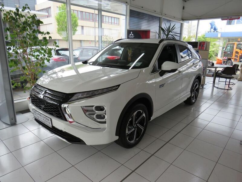 Weiß Neu 2024 Mitsubishi Eclipse Cross Plus SUV | 34.590 € - Bild 1/4