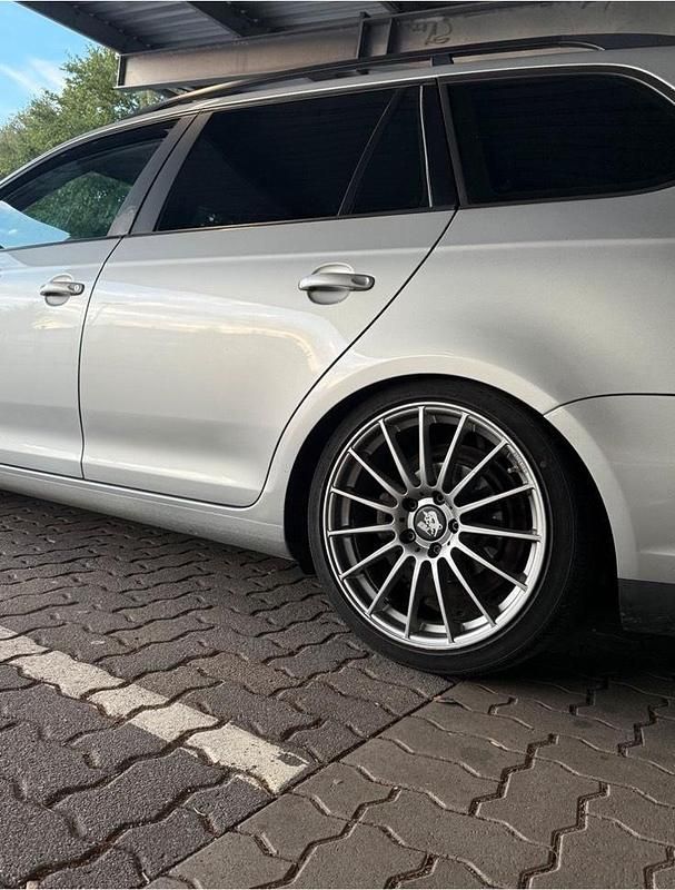 Gebraucht VW Golf V 105 PS (77 kW) 2008 Silber Kombi