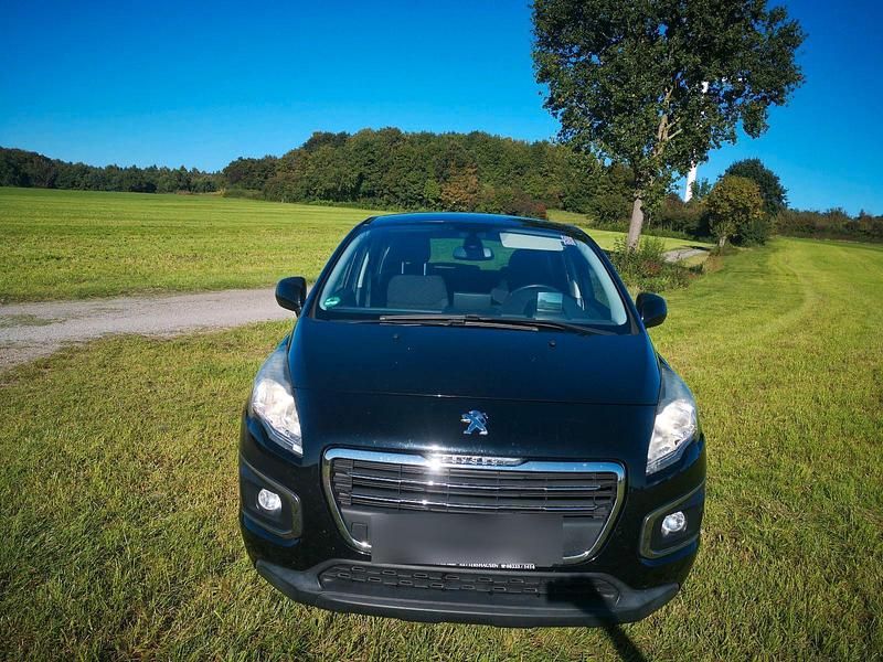 Schwarz Gebraucht 2013 Peugeot 3008 Van / Kleinbus | 7.200 € (Teuer) - Bild 1/4