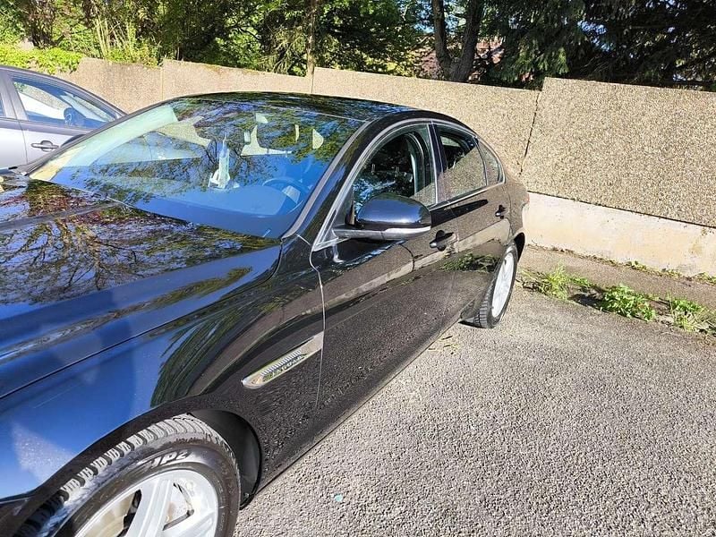 Gebraucht Jaguar XF Prestige 179 PS (131 kW) 2016 Schwarz Limousine