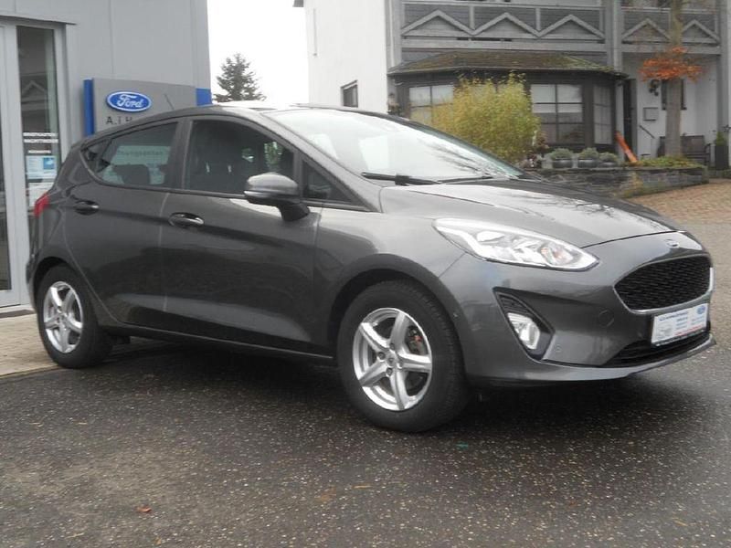 Schwarz Gebraucht 2018 Ford Fiesta Cool & Connect Limousine | 12.490 € (Fairer Preis) - Bild 1/4