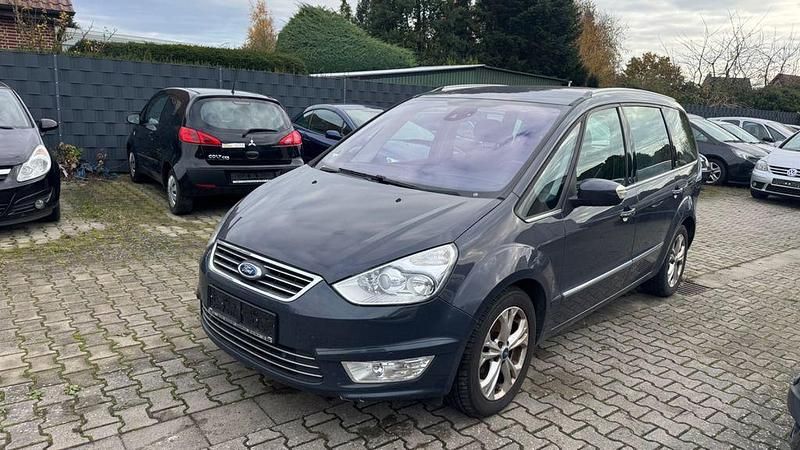 Grau Gebraucht 2011 Ford Galaxy Titanium Van / Kleinbus | 5.950 € (Fairer Preis) - Bild 1/4