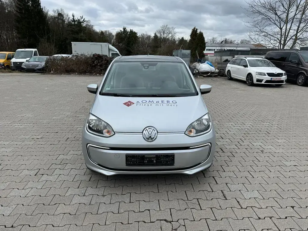 Używany VW e-up! 60 kW (82 KM) 2013 Srebrny Hatchback