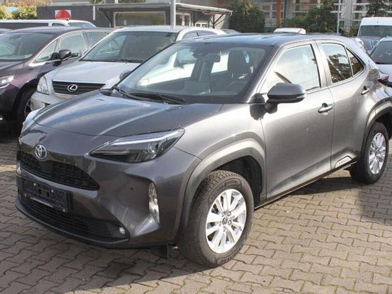 Andere Gebraucht 2021 Toyota Yaris Hybrid Limousine | 19.900 € (Etwas zu teuer) - Bild 1/4