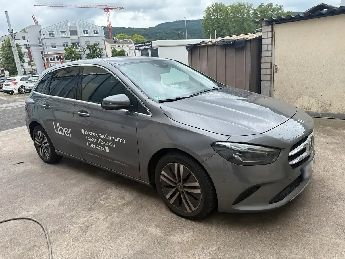 Gebraucht Mercedes B250 2021 Grau Van / Kleinbus