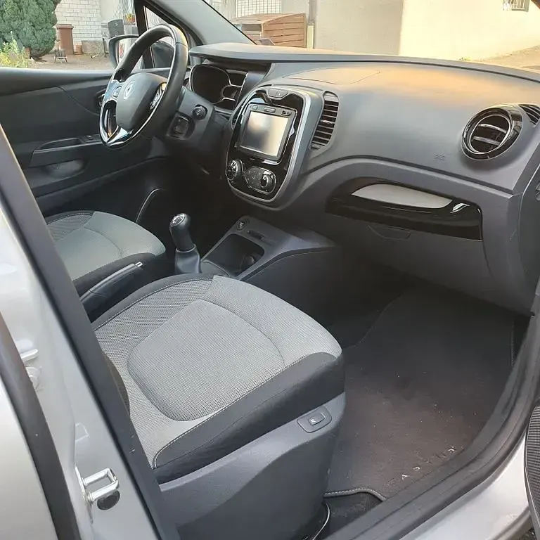 Gebraucht Renault Captur Experience 90 PS (66 kW) 2016 Silber SUV