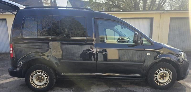 Gebraucht VW Caddy Trendline 102 PS (75 kW) 2013 Schwarz Van / Kleinbus