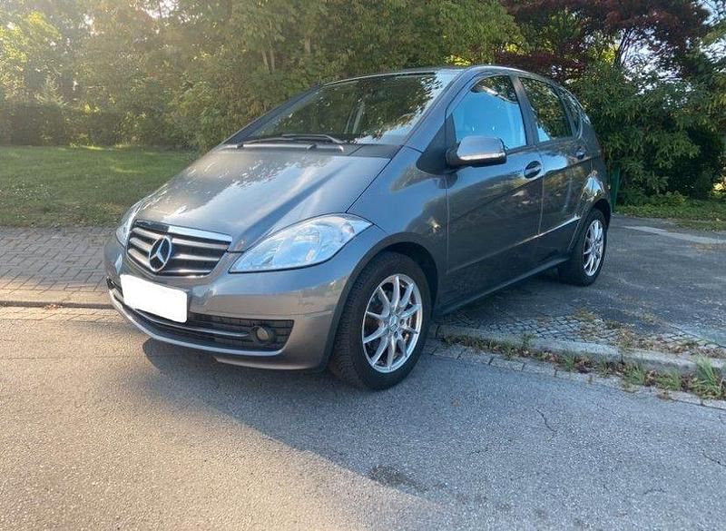 Grau Gebraucht 2008 Mercedes A170 Van / Kleinbus | 4.000 € (Fairer Preis) - Bild 1/4