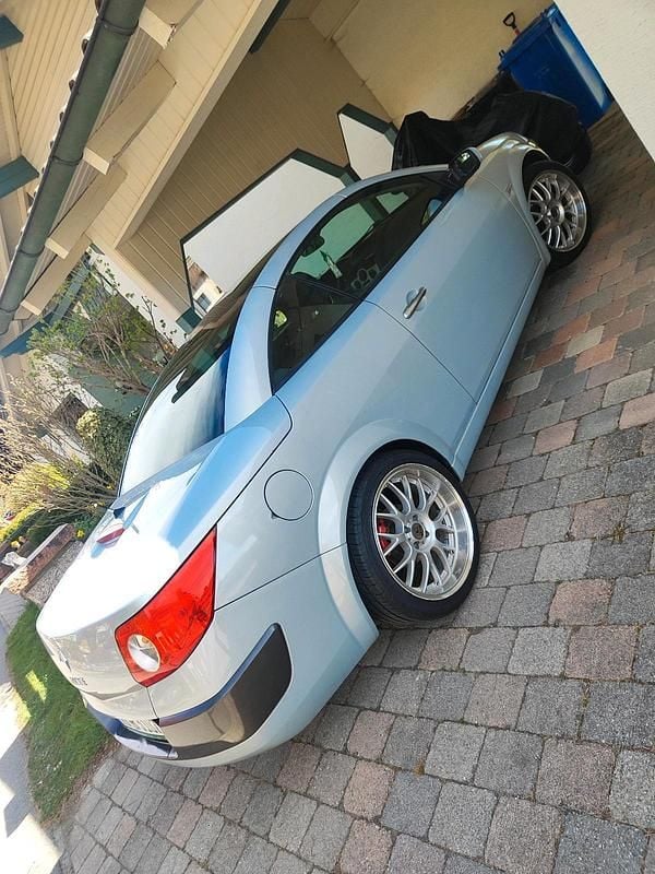 Occasion Renault Mégane Cabriolet 113 ch (83 kW) 2004 Gris Cabriolet
