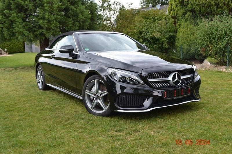Schwarz Gebraucht 2017 Mercedes C250 AMG line Cabrio | 26.900 € (Guter Preis) - Bild 1/4
