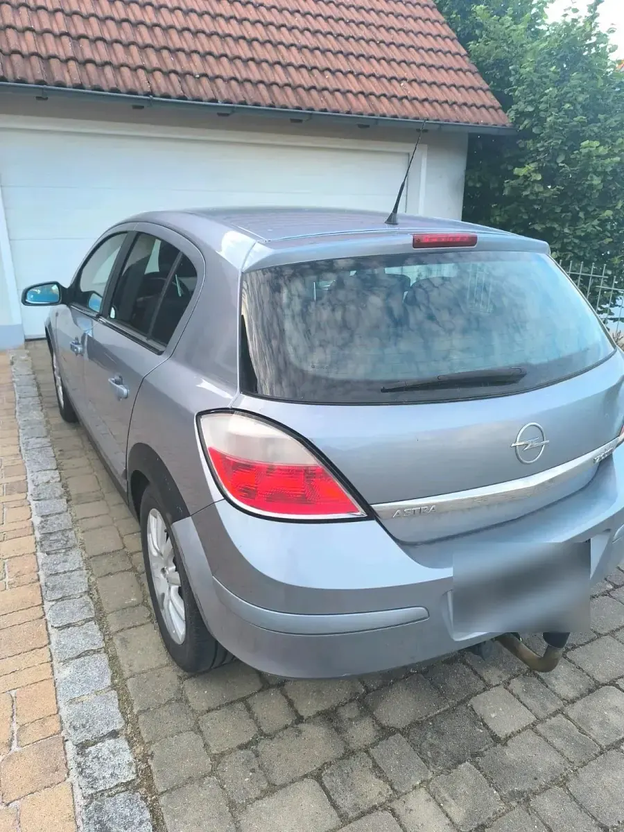 Gebraucht Opel Astra 100 PS (73 kW) 2004 Silber Limousine
