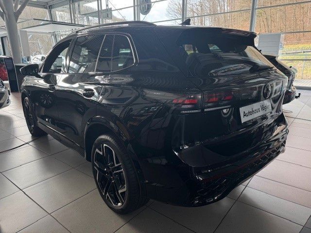 Neu VW Tiguan R-line 150 PS (110 kW) 2025 Schwarz SUV