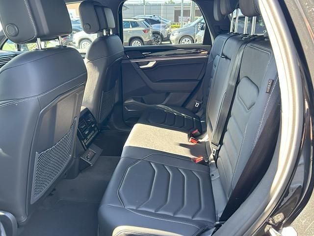 Neu VW Touareg Elegance 286 PS (210 kW) 2025 Schwarz schwarz SUV