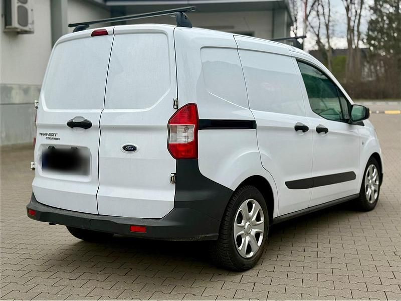 Gebraucht Ford Transit 101 PS (74 kW) 2019 Weiß Van / Kleinbus
