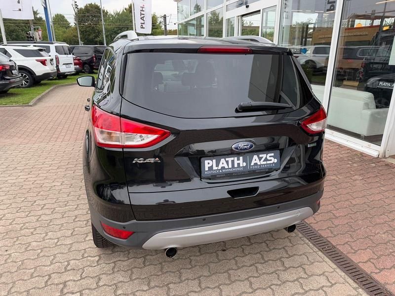 Gebraucht Ford Kuga Titanium 182 PS (133 kW) 2015 Schwarz SUV