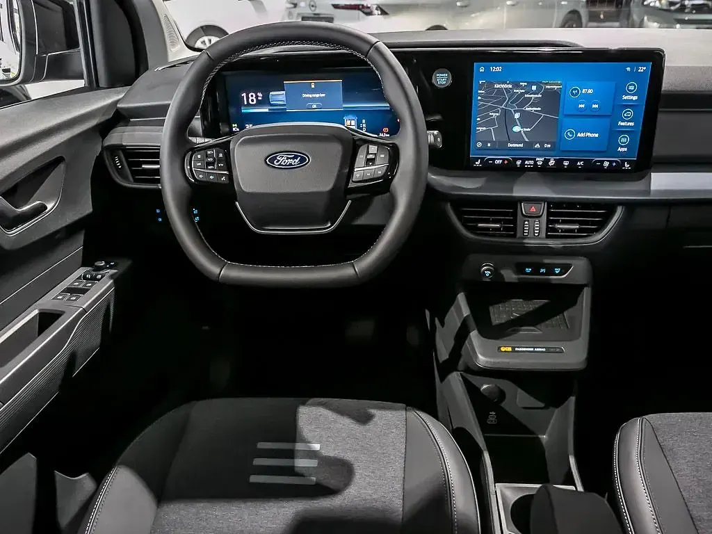 Gebraucht Ford Tourneo Courier Active 100 kW (136 PS) 2025 Grün Van / Kleinbus