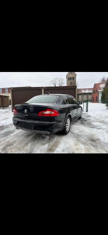 Gebraucht Skoda Superb 160 PS (117 kW) 2009 Schwarz Limousine