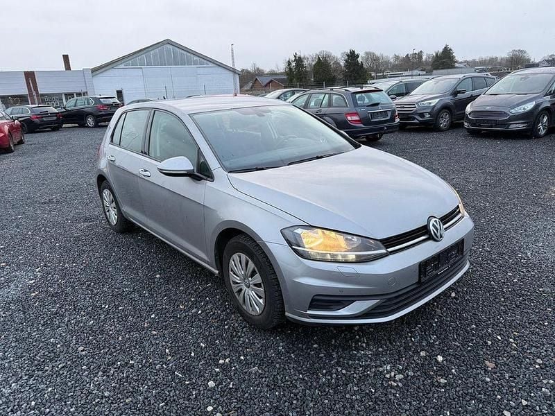 Gebraucht VW Golf VII Trendline 86 PS (63 kW) 2018 Silber Limousine