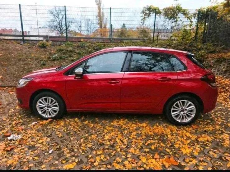 Używany Citroën C4 130 KM (95 kW) 2015 Czerwony Sedan/Limuzyna