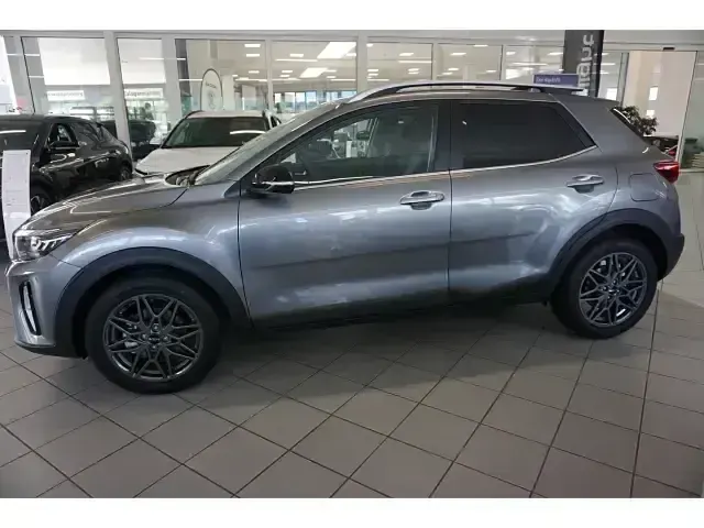 Gebraucht Kia Stonic 120 PS (88 kW) 2024 Astrograu metallic SUV