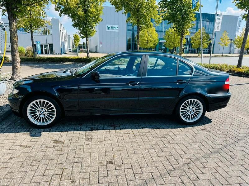 Gebraucht BMW 316 136 PS (100 kW) 2004 Schwarz Limousine
