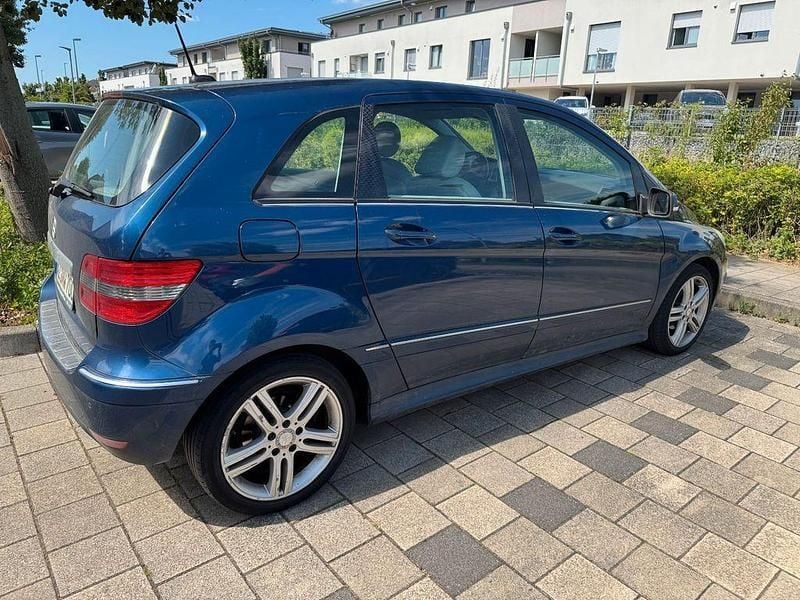Blau Gebraucht 2008 Mercedes B170 Van / Kleinbus | 5.500 € (Guter Preis) - Bild 1/4