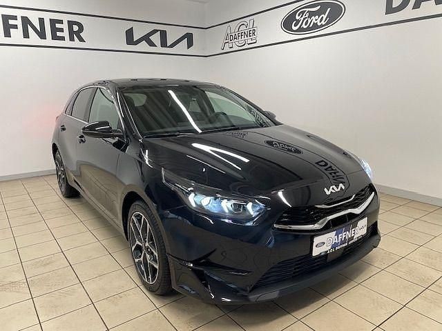 Neu Kia Ceed 140 PS (102 kW) 2025 (1k) black pearl m Kleinwagen
