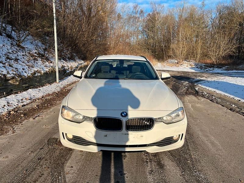 Gebraucht BMW 318 143 PS (105 kW) 2013 Weiß Kombi