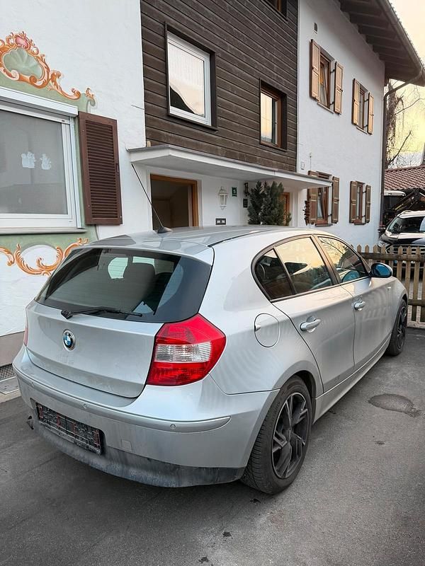 Gebraucht BMW 118 129 PS (94 kW) 2007 Silber Kleinwagen