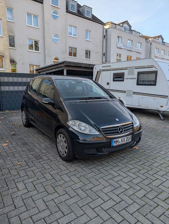 Schwarz Gebraucht 2005 Mercedes A170 Classic Van / Kleinbus | 1.590 € (Superpreis) - Bild 1/4