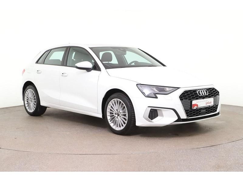 Używany Audi A3 Advanced 110 KM (80 kW) 2023 Sedan/Limuzyna