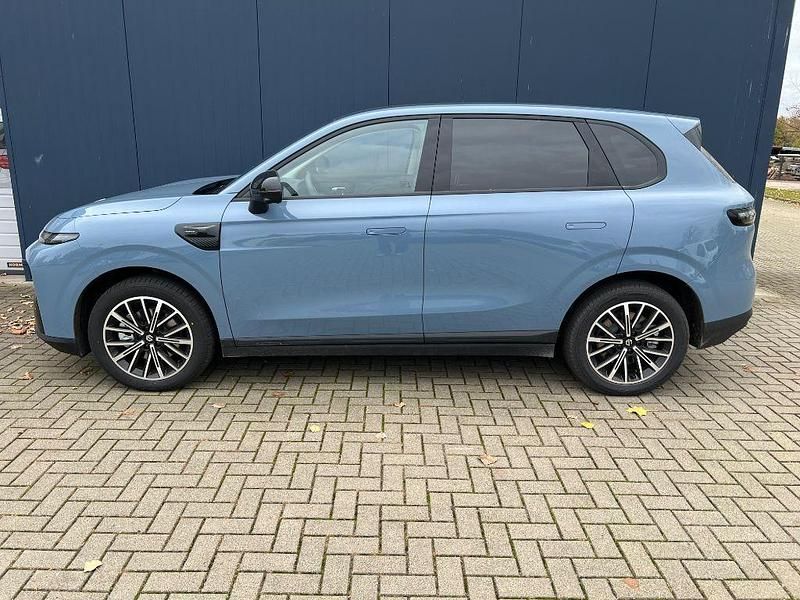 Neu Leapmotor B10 160 kW (218 PS) 2025 Starry night blue SUV