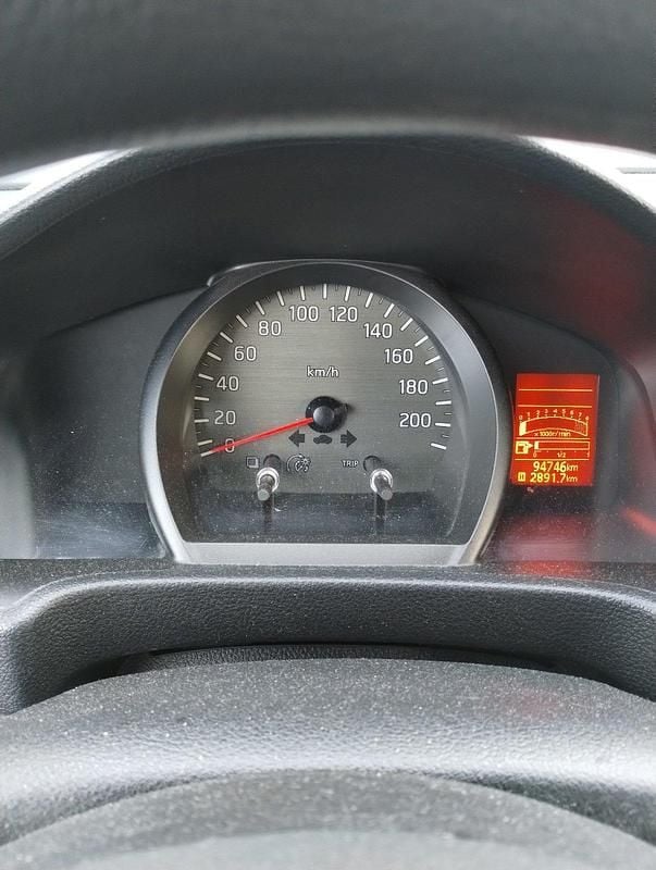 Silber Gebraucht 2015 Nissan Evalia Van / Kleinbus | 9.000 € (Superpreis) - Bild 1/4