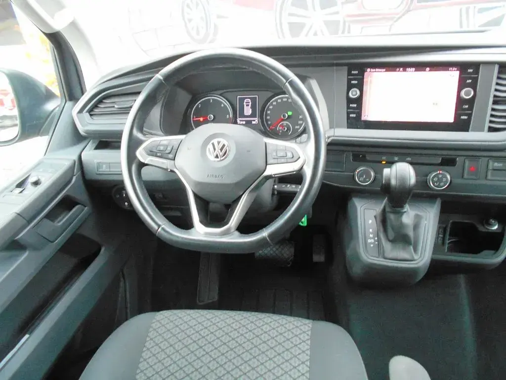 Gebraucht VW Multivan Family 150 PS (110 kW) 2020 Grau Van / Kleinbus