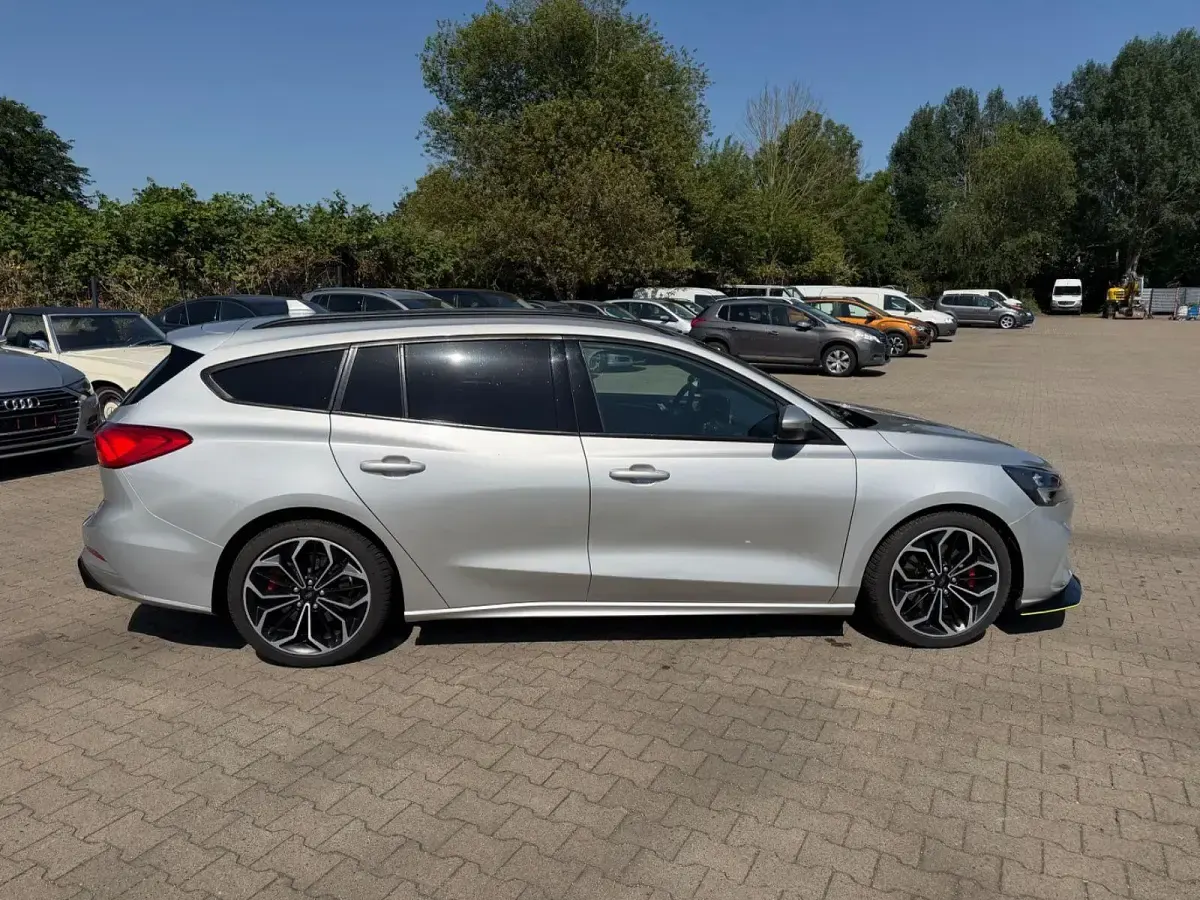 Gebraucht Ford Focus ST-Line 120 PS (88 kW) 2019 Grau Kombi