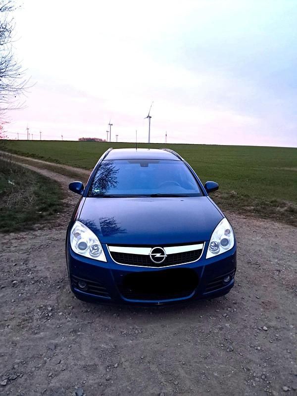 Gebraucht Opel Vectra 150 PS (110 kW) 2008 Blau Kombi