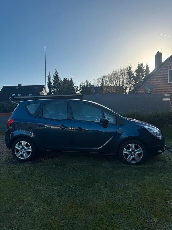 Gebraucht Opel Meriva 100 PS (73 kW) 2010 Blau Van / Kleinbus