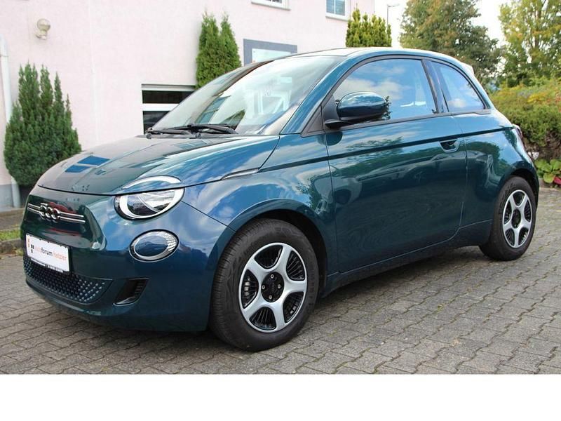 Grün Gebraucht 2023 Fiat 500e Action Limousine | 12.990 € (Superpreis) - Bild 1/4
