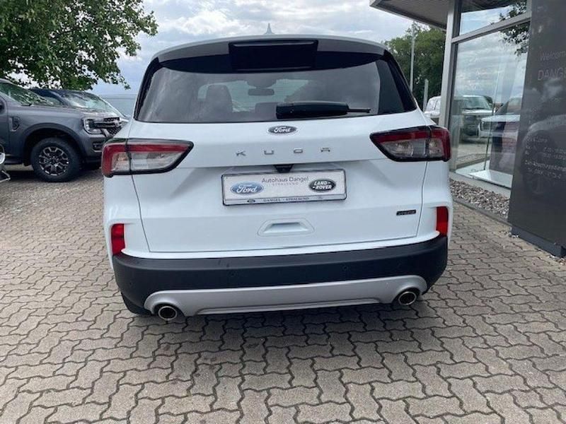 Gebraucht Ford Kuga Titanium 224 PS (164 kW) 2021 Frostweiß SUV