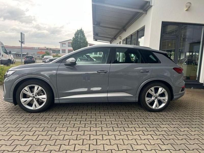Gebraucht Audi e-tron S-Line 219 kW (299 PS) 2023 Kieselgrau SUV