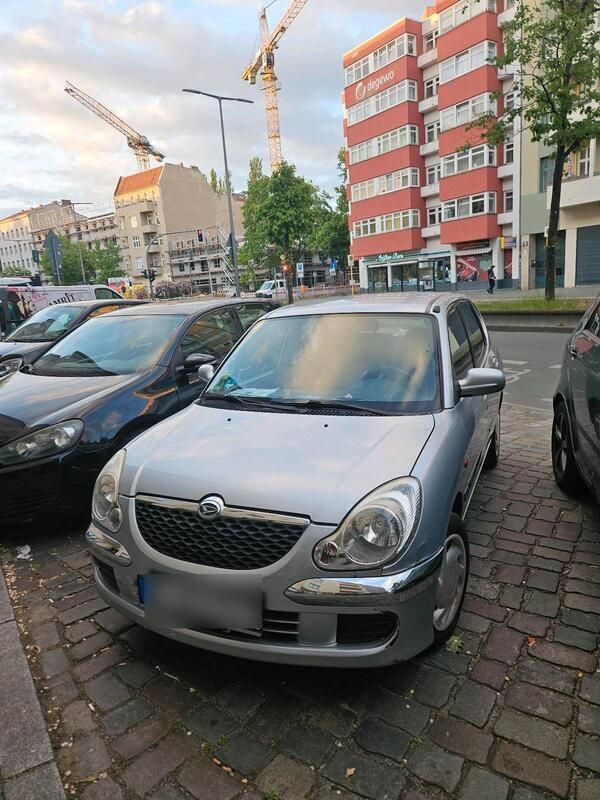 Grau Gebraucht 2004 Daihatsu Sirion Kleinwagen | 1.450 € (Guter Preis) - Bild 1/4