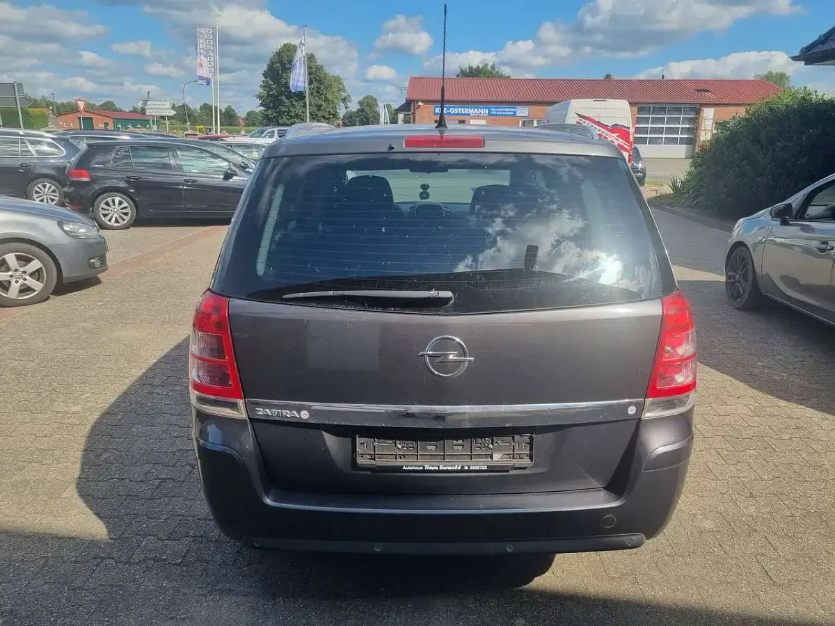 Gebraucht Opel Zafira Design Edition 140 PS (102 kW) 2012 Grau Van / Kleinbus