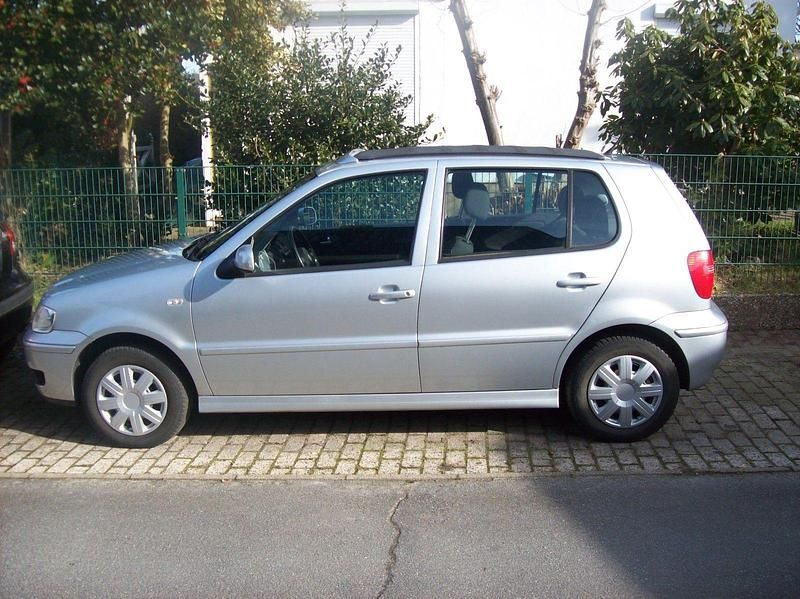 Gebraucht VW Polo United 65 PS (47 kW) 2001 Silber Kleinwagen