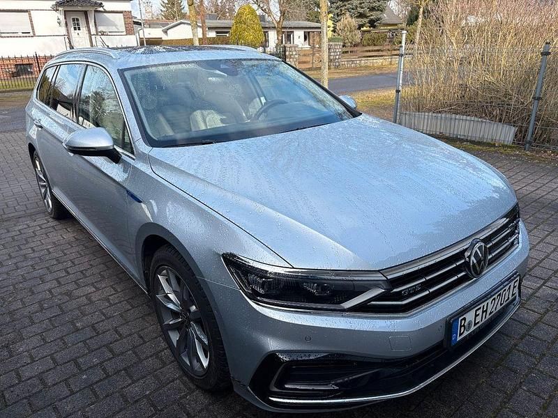Gebraucht VW Passat GTE 156 PS (114 kW) 2022 Silber Kombi